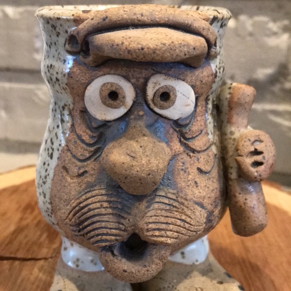 VTG 3D Ugly Face Baseball Speckled Stoneware Art Pottery Mug w/ Feet - Picture 10 of 10
